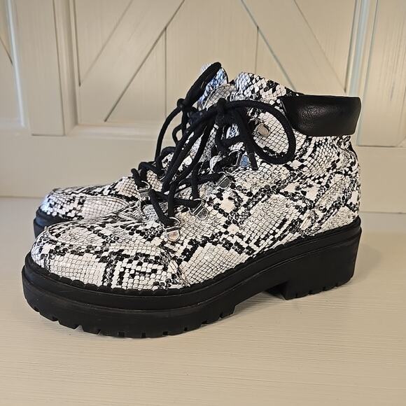 Indigo Road Y2K Grunge Combat Boot Women's 9M Chunky Platform Python Goth - Picture 3 of 11